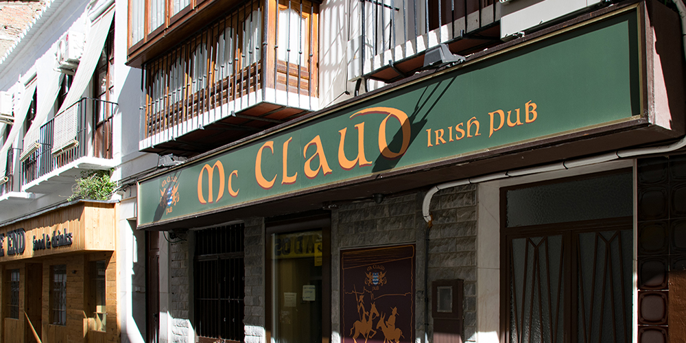 McClaud Irish Pub In Velez Malaga