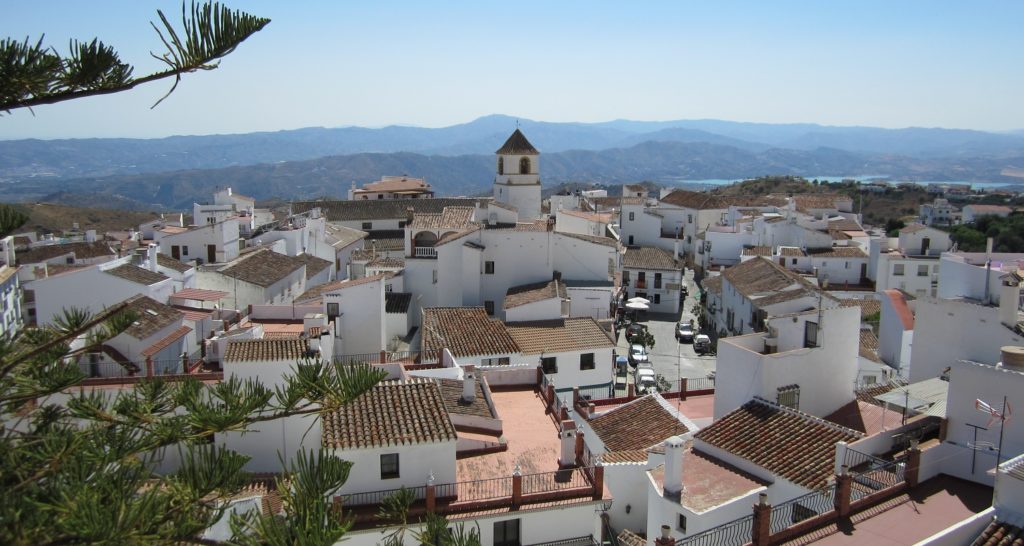 Canillas de Aceituno Guide Things to Do, Restaurants & Where to Stay